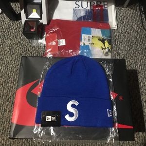 Supreme/New Era Winter Hat